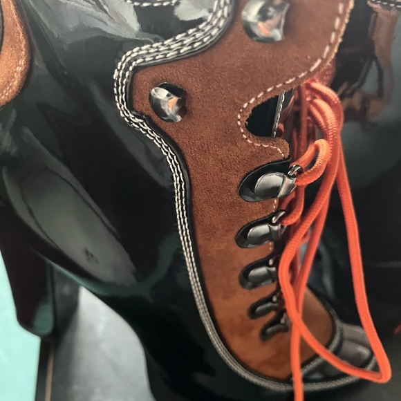 Azalea Wang Women's Black and Brown Lace-Up Boots size 10 with box - Picture 5 of 11